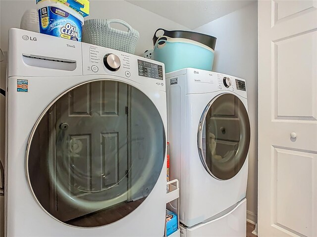 2384 Andrews Valley Dr, Kissimmee, FL 34758 - laundry room with washer and dryer