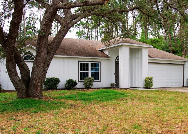 548 Glen Haven Dr, Deltona, FL 32738 - single story home with a front lawn, roof with shingles, and concrete driveway