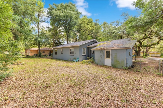 12046 SE 135th Ave, Ocklawaha, FL 32179 - view of rear view of property