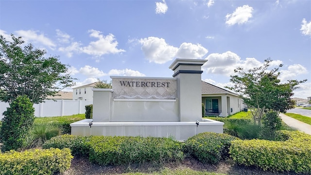 200 Summershore Dr, Auburndale, FL 33823 - community sign with fence