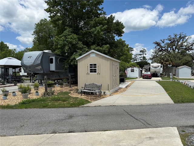 2826 NE 104th Ave, Silver Springs, FL 34488 - photo 1