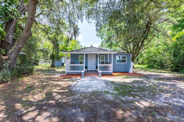 4515 Isaac Ln, Sanford, FL 32771 - bungalow featuring covered porch