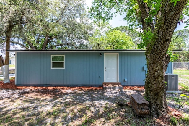 4515 Isaac Ln, Sanford, FL 32771 - view of front of property with cooling unit