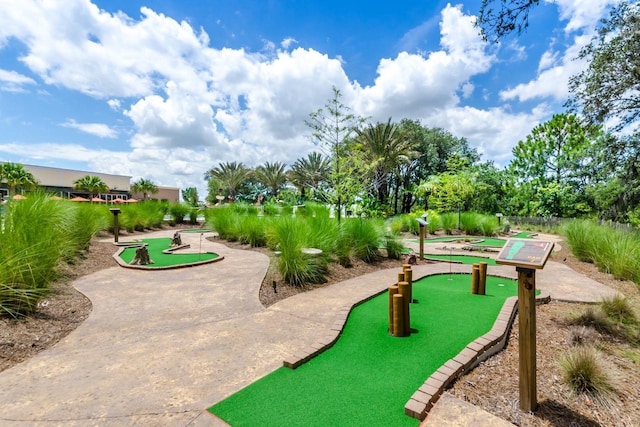 454 Captiva Dr, Davenport, FL 33896 - view of home's community featuring an area to practice putting