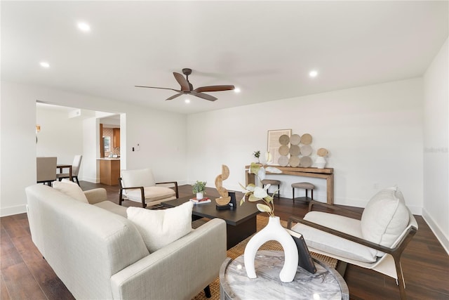 1401 Canberra Ave, Orlando, FL 32806 - living area featuring a ceiling fan, wood finished floors, recessed lighting, and baseboards