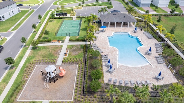 12133 Bracco St, Winter Garden, FL 34787 - bird's eye view of a pool