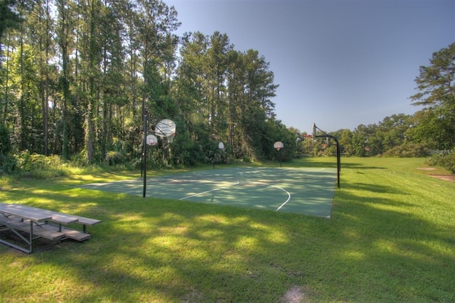 303 S Sweetwater Blvd, Longwood, FL 32779 - view of sport court with community basketball court and a yard