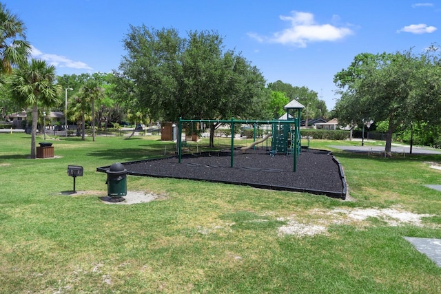 303 S Sweetwater Blvd, Longwood, FL 32779 - community play area featuring a lawn