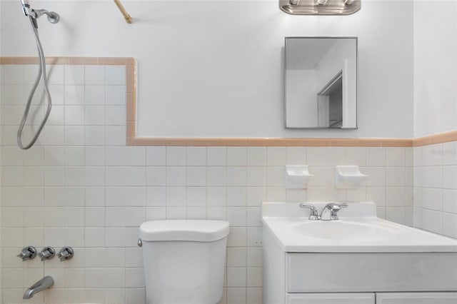 1340 Continental Dr, Daytona Beach, FL 32117 - bathroom with vanity and toilet