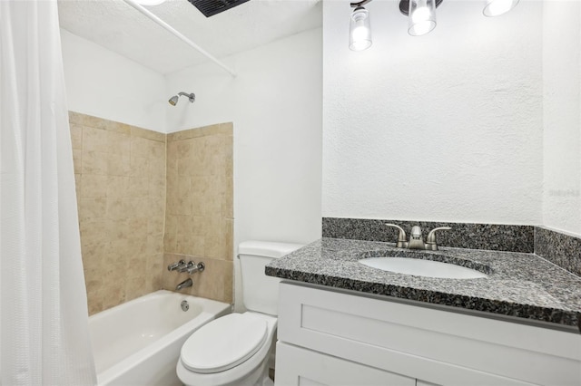 935 S Atlantic Ave Unit 302, Daytona Beach, FL 32118 - full bathroom featuring toilet, shower / bathtub combination with curtain, and vanity