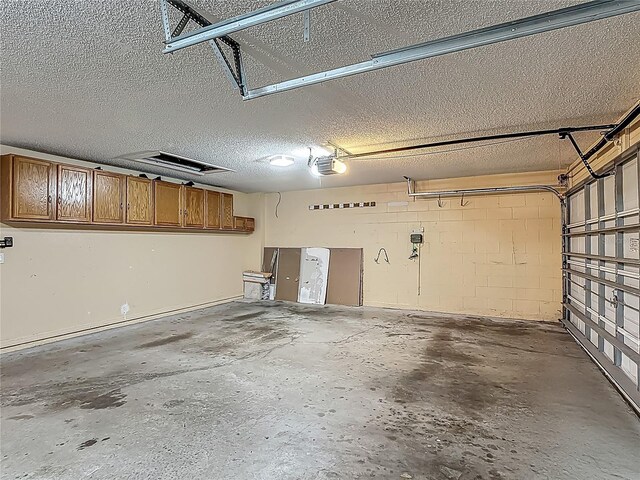 3234 Amberley Park Cir, Kissimmee, FL 34743 - garage with a garage door opener
