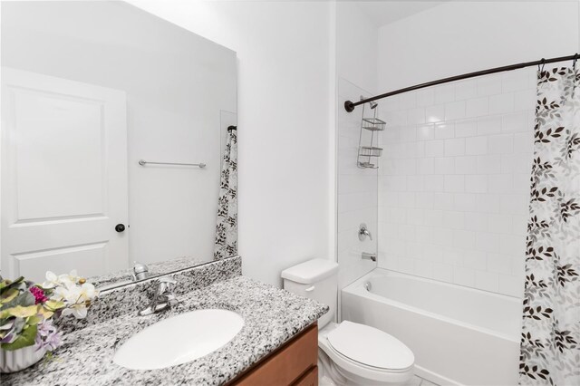 1265 Blarney St, Minneola, FL 34715 - full bath with toilet, vanity, and shower / bath combo with shower curtain