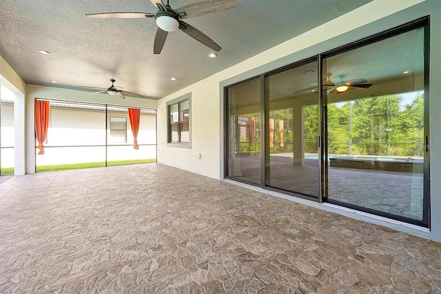 3844 Bowfin Trl, Kissimmee, FL 34746 - unfurnished sunroom with a hot tub