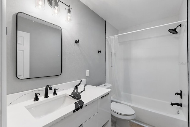 3926 Helena St NE, Saint Petersburg, FL 33703 - bathroom featuring toilet, vanity, and shower / tub combo