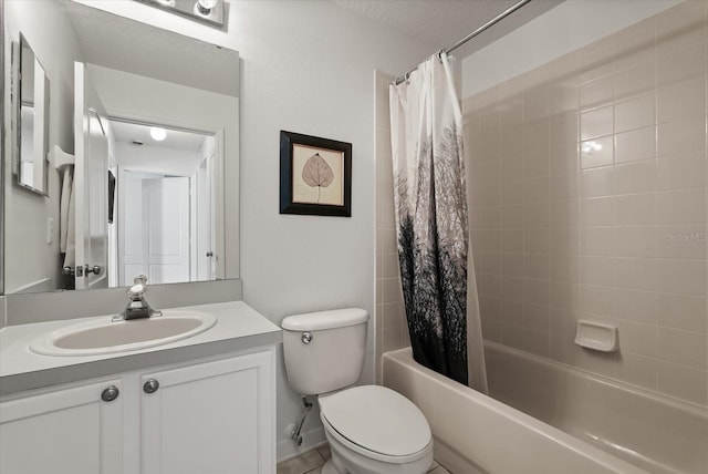 4249 Andover Cay Blvd, Orlando, FL 32825 - full bath featuring vanity, toilet, and shower / bathtub combination with curtain