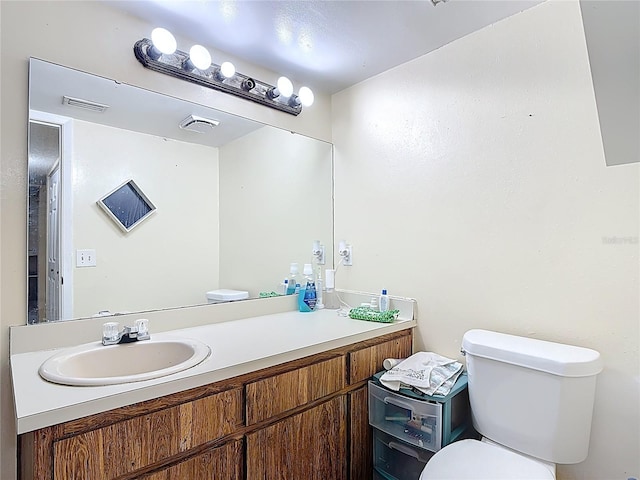 1748 Foxhall Cir Unit 1748, Kissimmee, FL 34741 - bathroom with toilet and vanity
