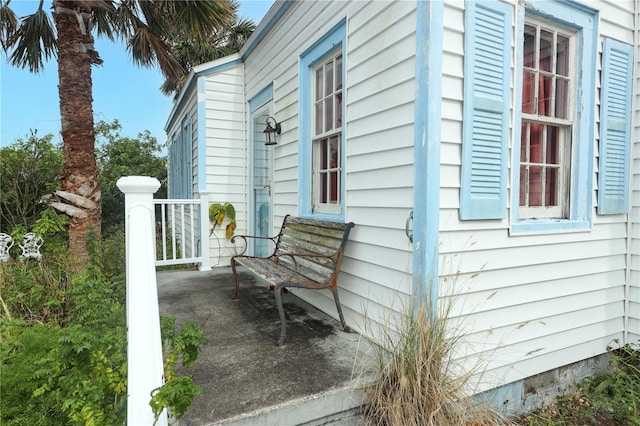 330 Phoenix Ave, Daytona Beach, FL 32118 - view of side of property