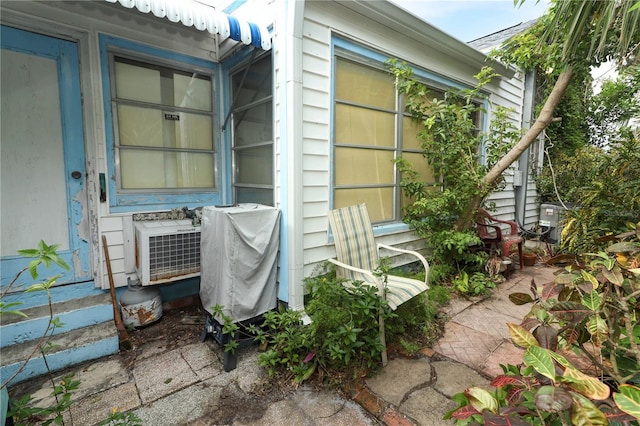 330 Phoenix Ave, Daytona Beach, FL 32118 - view of property exterior
