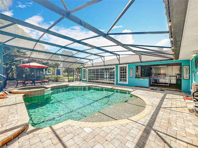 5127 Leeward Way, Orlando, FL 32809 - view of pool featuring a patio area, area for grilling, a pool with connected hot tub, and glass enclosure