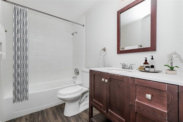6426 Eden Ln, Tampa, FL 33634 - bathroom with toilet, vanity, wood finished floors, and bathing tub / shower combination