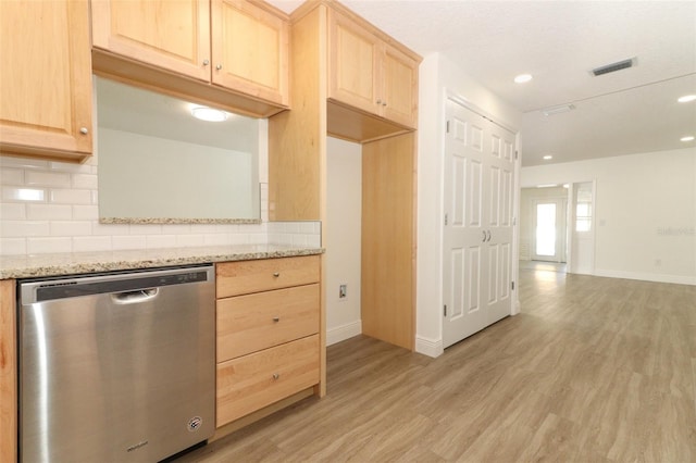1204 Duncan Ct, Longwood, FL 32779 - kitchen with stainless steel dishwasher, light brown cabinetry, light wood finished floors, decorative backsplash, and recessed lighting