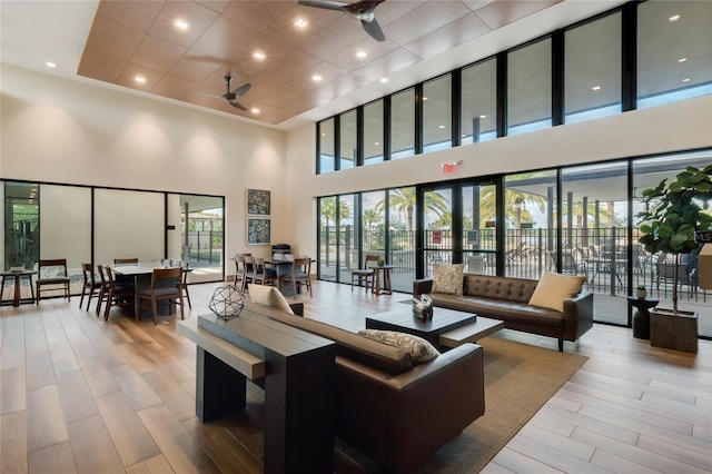 15975 Marina Bay Dr, Winter Garden, FL 34787 - lobby featuring a towering ceiling