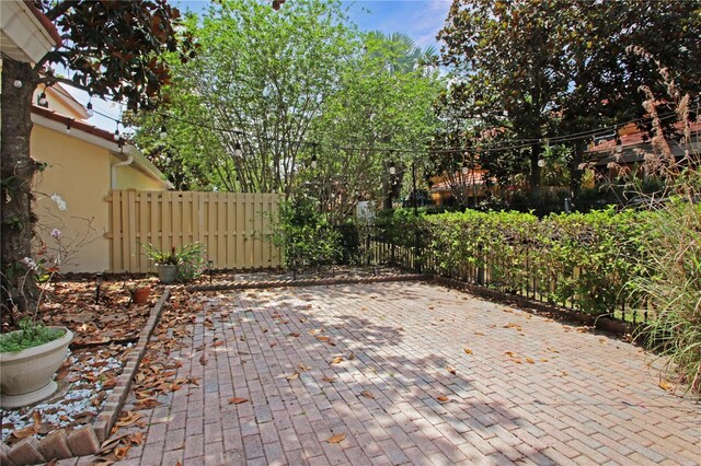 6941 Piazza St, Orlando, FL 32819 - view of patio
