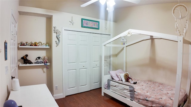 2343 Walnut Heights Rd, Apopka, FL 32703 - bedroom featuring dark wood-style flooring and a ceiling fan