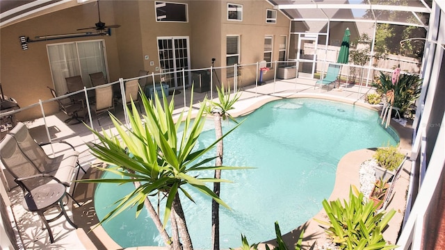 2343 Walnut Heights Rd, Apopka, FL 32703 - view of pool featuring a patio, ceiling fan, fence, and a lanai