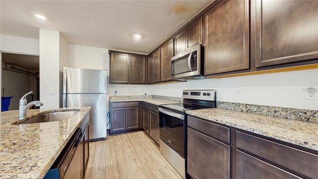 5329 Companion Ln, Tampa, FL 33619 - photo 9