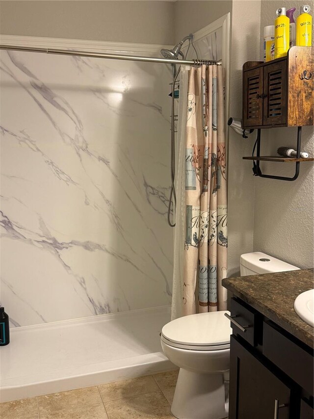 6800 SE 12th Pl, Ocala, FL 34472 - full bath with toilet, a stall shower, vanity, and a textured wall