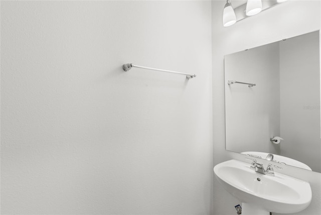 1396 Mirabella Cir, Davenport, FL 33897 - bathroom featuring a sink