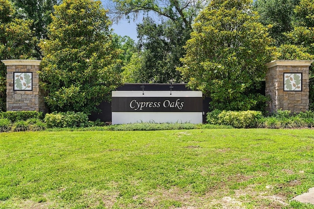 9356 St Therese St, Groveland, FL 34736 - community / neighborhood sign with a yard