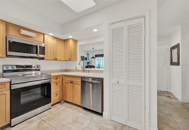 8248 Limetree Ct, Orlando, FL 32836 - photo 4