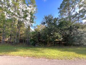 405 Pandora Dr, Indian Lake Estates, FL 33855