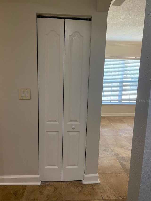 2007 Dixie Belle Dr Unit 2007M, Orlando, FL 32812 - detailed view of baseboards