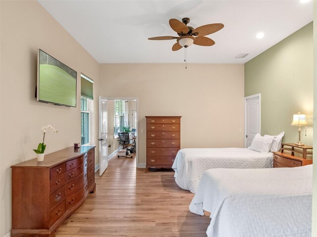 20199 Sweetwood Ln, Clermont, FL 34715 - bedroom featuring light wood-style flooring, recessed lighting, and a ceiling fan