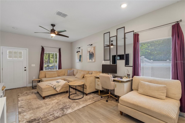 146 E 15th St, Apopka, FL 32703 - living area featuring ceiling fan, an office area, light wood-type flooring, and recessed lighting