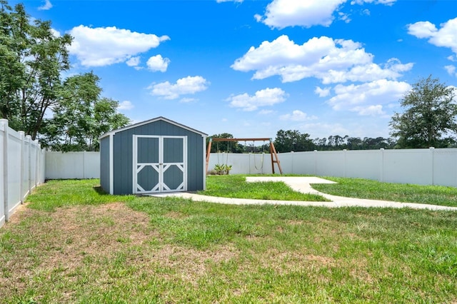 5967 Churchill Square Way, Groveland, FL 34736 - view of yard