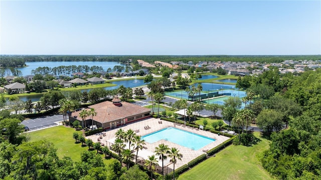 1902 Hailsham Ct, Orlando, FL 32824 - aerial view of residential area featuring a pool area and a large body of water