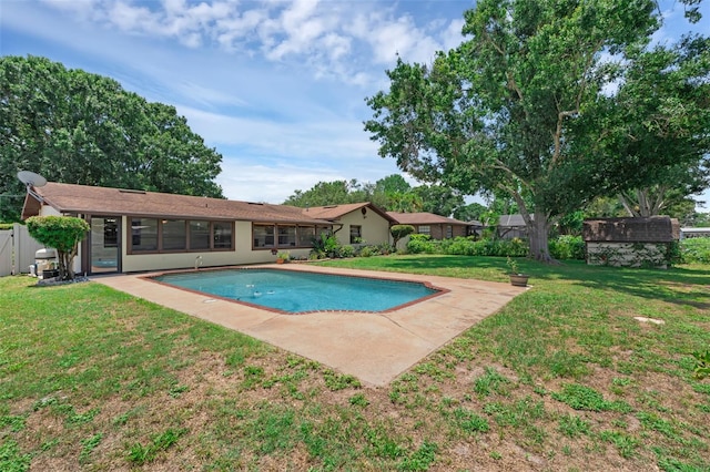 1830 W Clinton Dr, Saint Cloud, FL 34769 - outdoor pool with a patio area