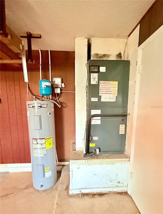 611 Lakespur Ln, Altamonte Springs, FL 32714 - utilities featuring water heater and heating unit