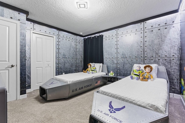 8833 Cruden Bay Ct, Davenport, FL 33896 - carpeted bedroom featuring a textured ceiling