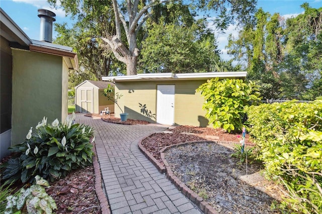 3118 Walnut St, Winter Haven, FL 33881 - view of yard featuring a storage shed