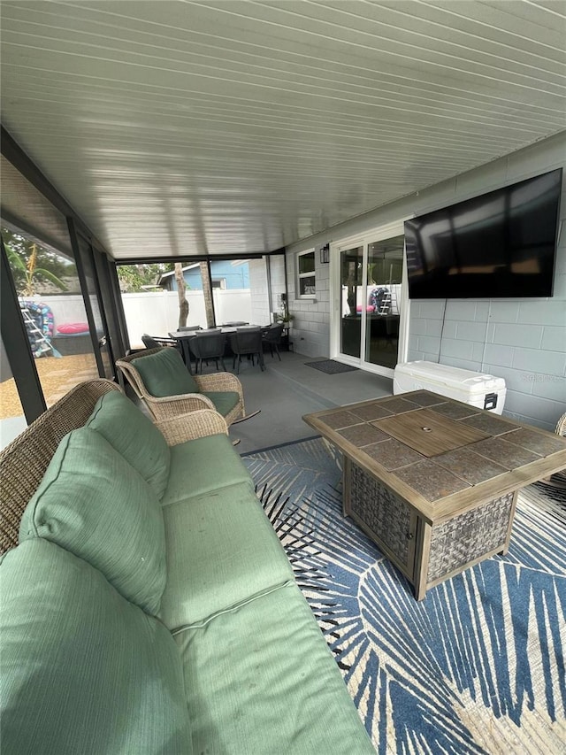 9153 86th Ave, Seminole, FL 33777 - sunroom / solarium with outdoor dining space