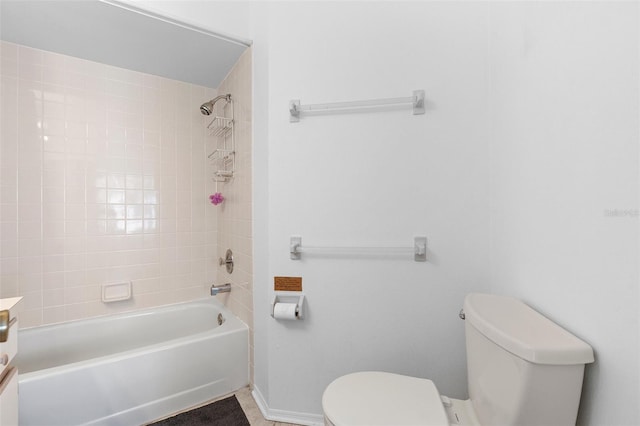 3900 Southpointe Dr Unit 127, Orlando, FL 32822 - full bathroom with toilet, vanity, shower / bath combination, and baseboards