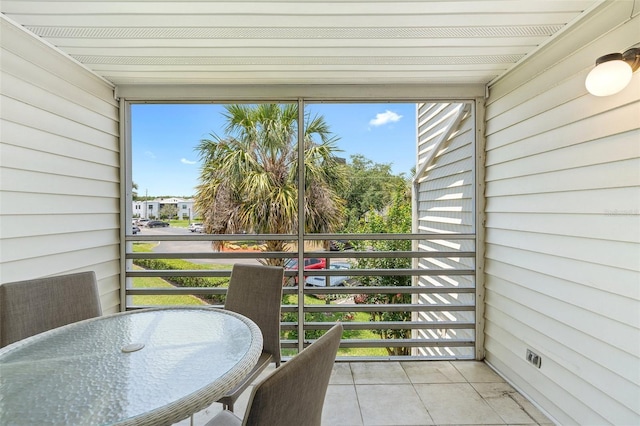 3900 Southpointe Dr Unit 127, Orlando, FL 32822 - balcony with outdoor dining space