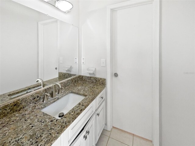 6623 Baybrooks Cir, Temple Terrace, FL 33617 - bathroom featuring tile patterned floors and vanity