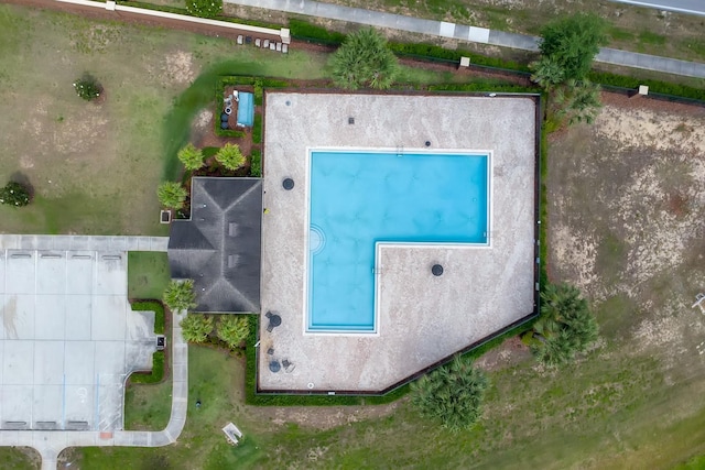 316 Primrose Dr, Davenport, FL 33837 - bird's eye view of a pool area