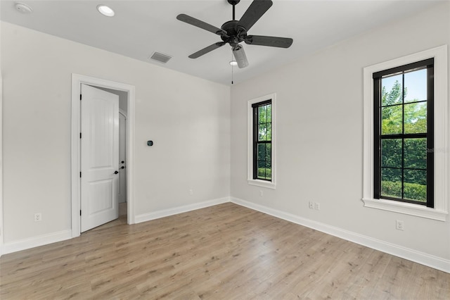 1741 Palmer Ave, Winter Park, FL 32789 - spare room featuring light wood-style flooring, baseboards, a ceiling fan, recessed lighting, and a smoke detector